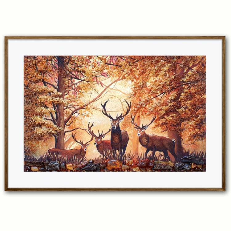 Картина Олени на поляне из янтаря