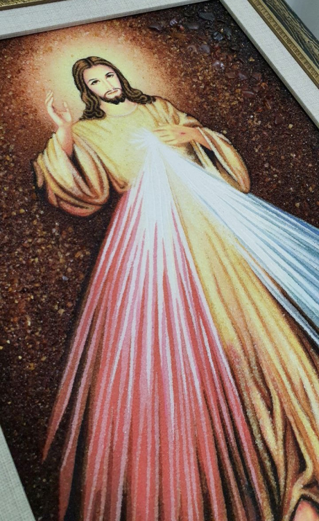 Икона Божие Милосердие из янтаря