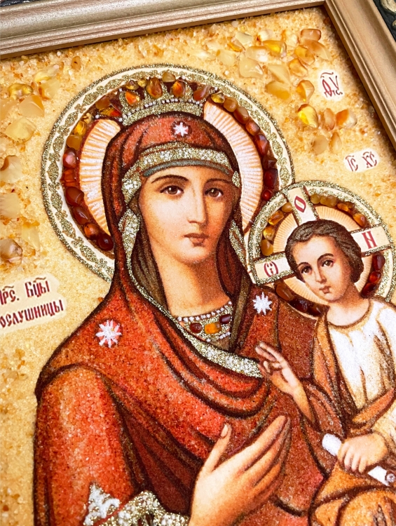 Икона Скоропослушница из янтаря
