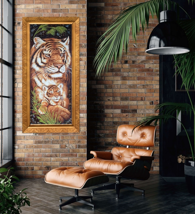 Картина Тигрица с тигренком из янтаря