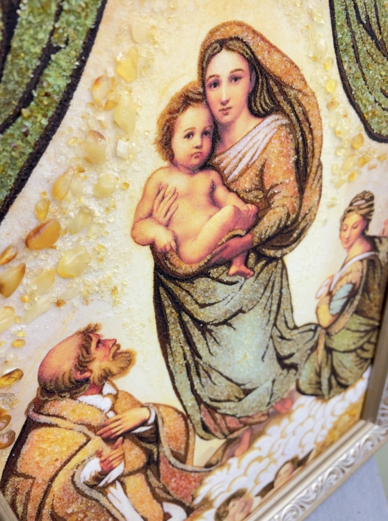 Репродукция - Сикстинская мадонна Рафаэля Санти из янтаря