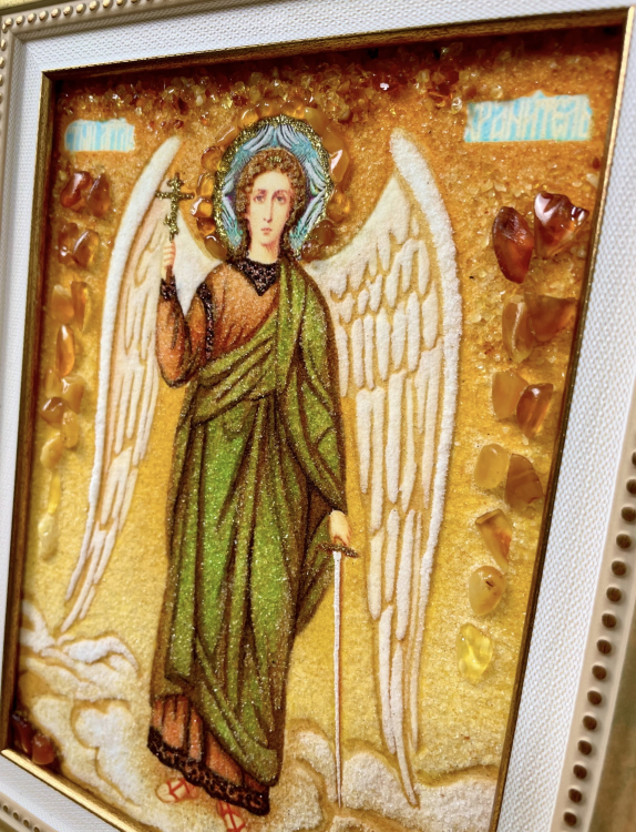 Ангел Хранитель из янтаря