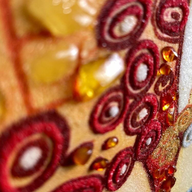 Картина Поцелуй из янтаря