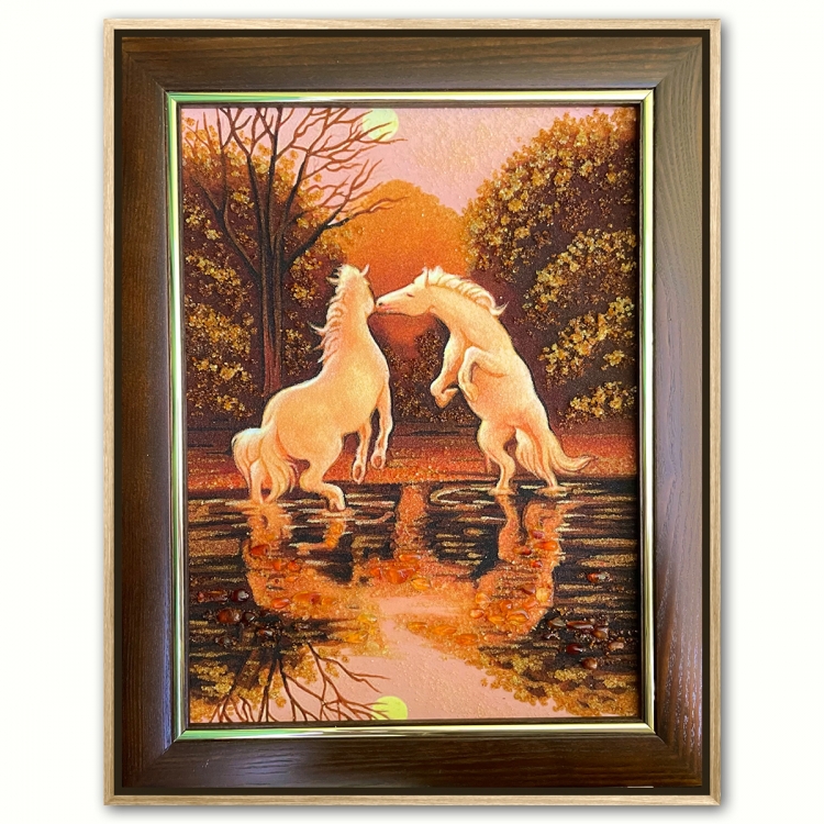 Картина  Две Белые Лошади у Водопоя из янтаря
