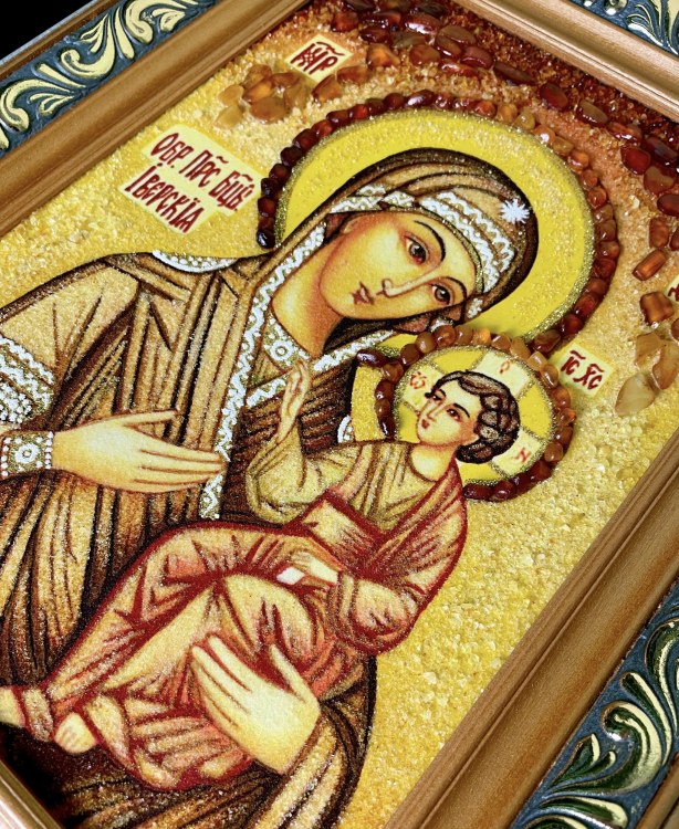 Икона Иверская Матерь Божия из янтаря