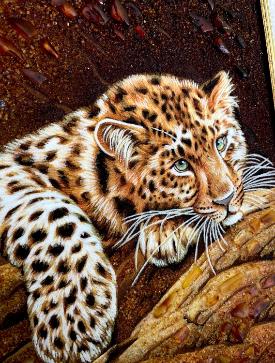Картина Леопард из янтаря