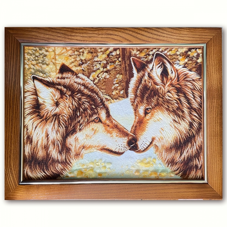 Картина Волки трутся носами из янтаря