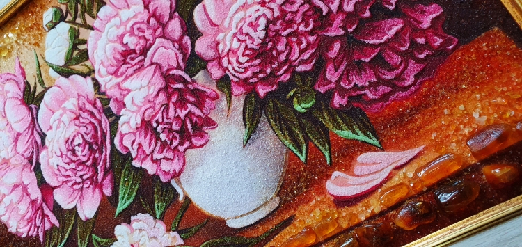 Картина Півонії в вазі з бурштину