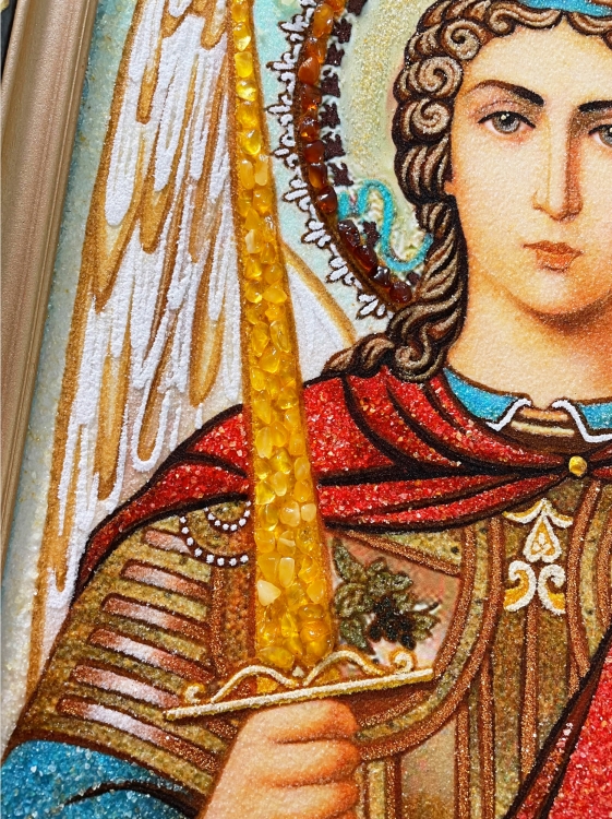 Ікона Архистратиг Михаїл з бурштину