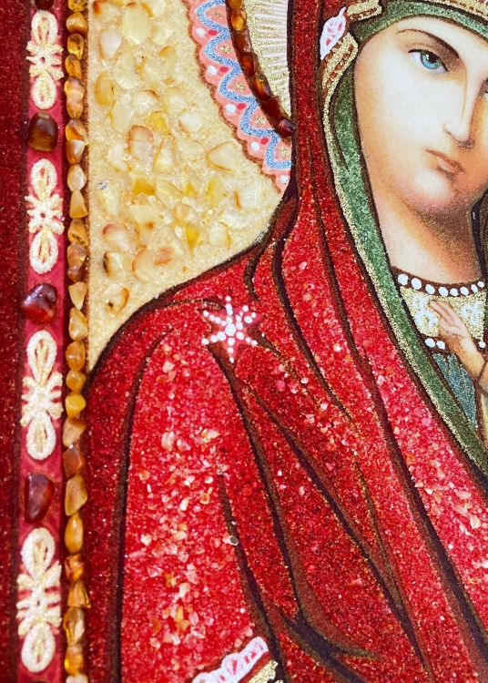 Ікона Казанська Матір Божа з бурштину