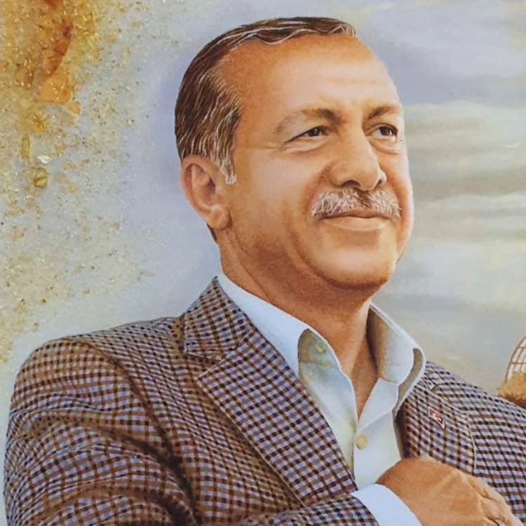 Реджеп Ердоган - Портрет  з бурштину