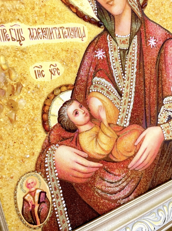 Ікона Годувальниця з бурштину