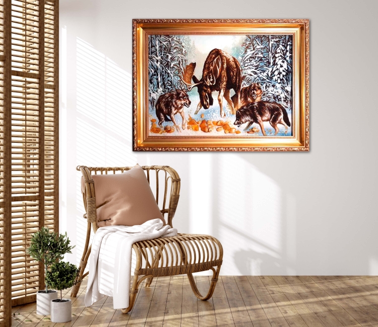 Картина Вовки та лось Т. Данчурової з бурштину