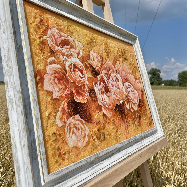 Картина Ніжні троянди з бурштину