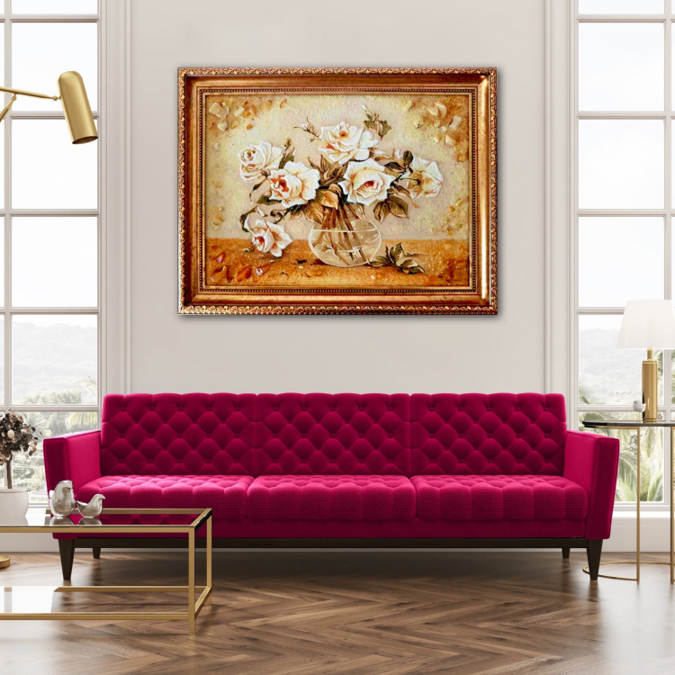 Картина Білі троянди у вазі з бурштину